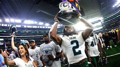 Tulane went from 2-10 in 2021, to a 12-win season that got capped off with its first January bowl win since 1934. We just witnessed the greatest one-year turnaround in college football history, in one of the most epic fashions. Great game, Tulane. Great game, USC.